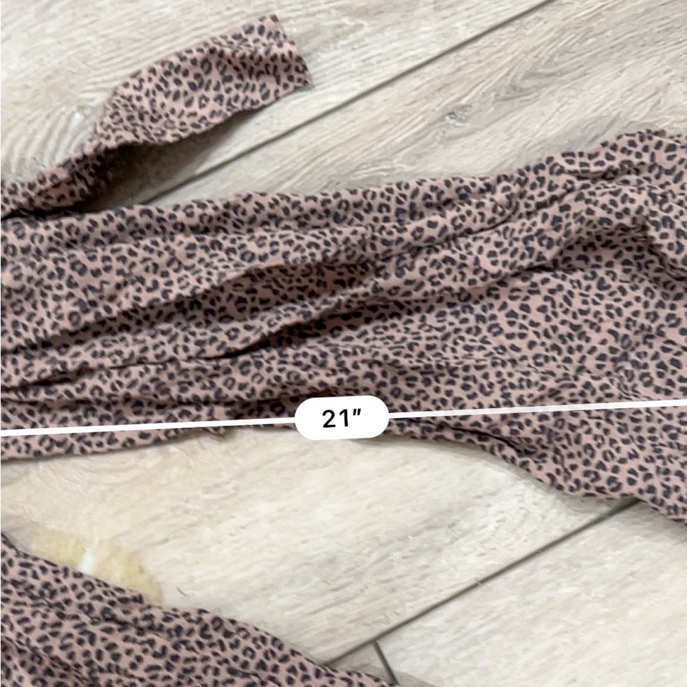 Abercrombie & Fitch leopard smocked print wide leg jumpsuit - Picture 6 of 6